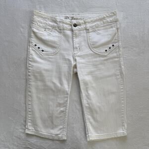 D. Jeans Shorts Womens 8 White Denim Bermuda Studded Embroidered Pockets Casual
